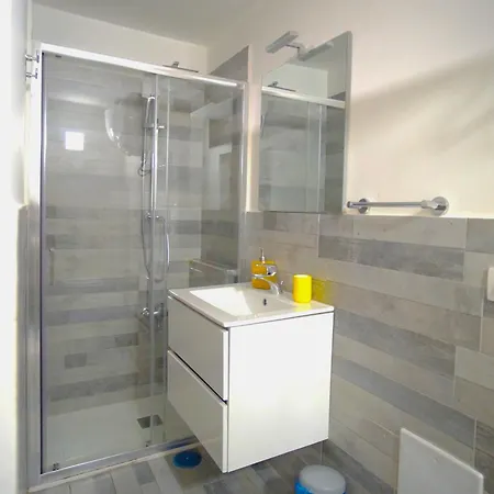 아파트 Lallarella 17 *